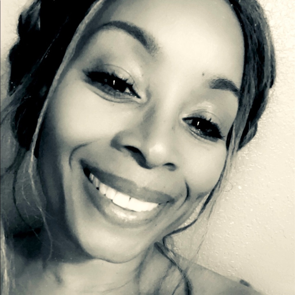 Meet your Posher, Ticia